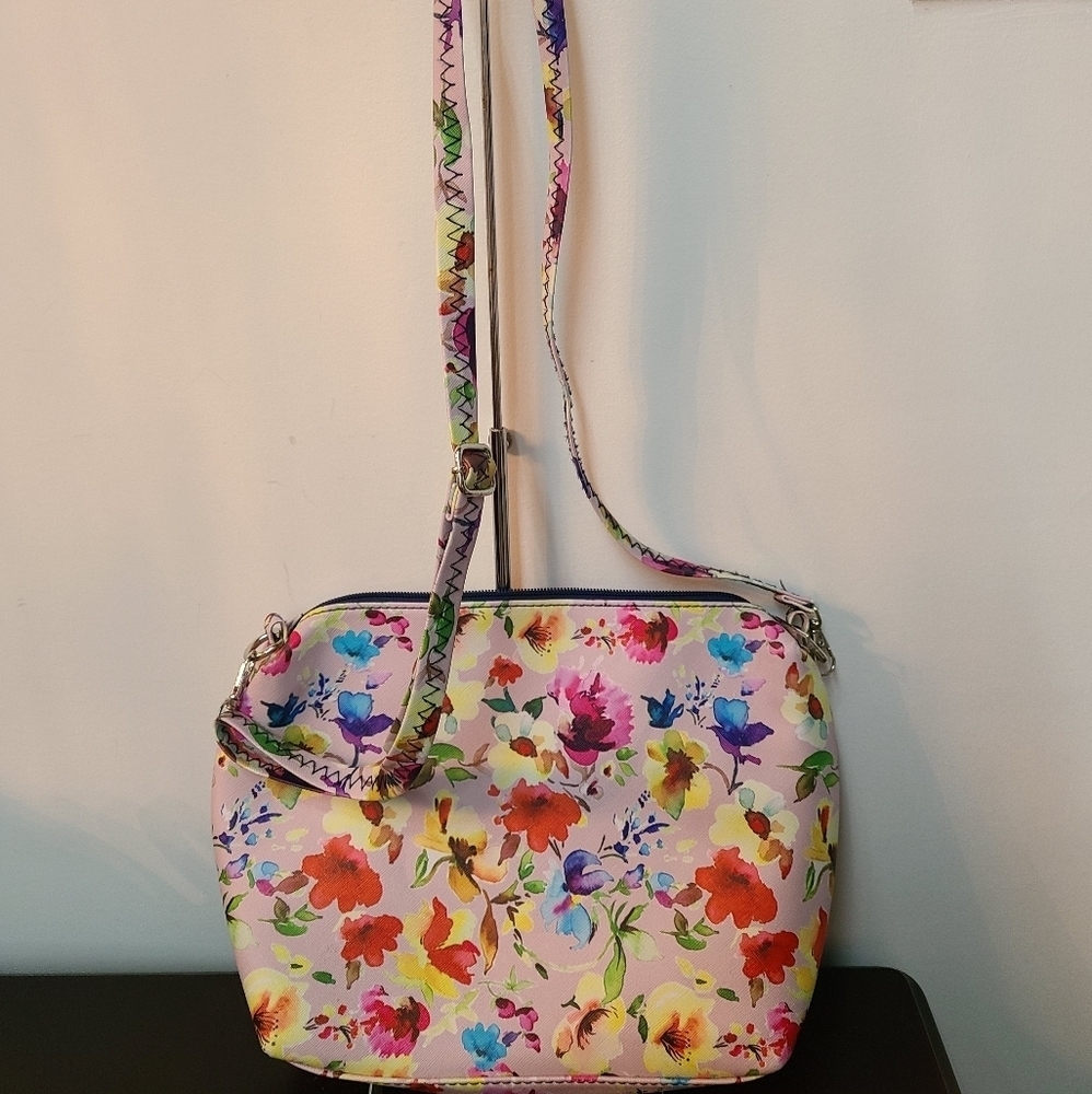 NWOT Carlos Floral Shoulder Bag and Wristlet - Picture 13 of 16